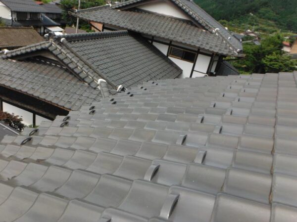 岐阜県高山市　N様邸　折れた垂木の交換から瓦を葺き直し雪の重みにも負けない屋根へリフォーム