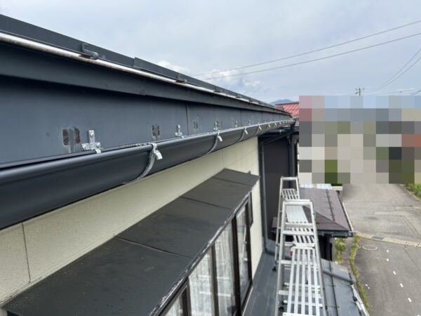 【高山市　保険を使用した雨樋工事】雨樋修繕工事（費用：約7万円）